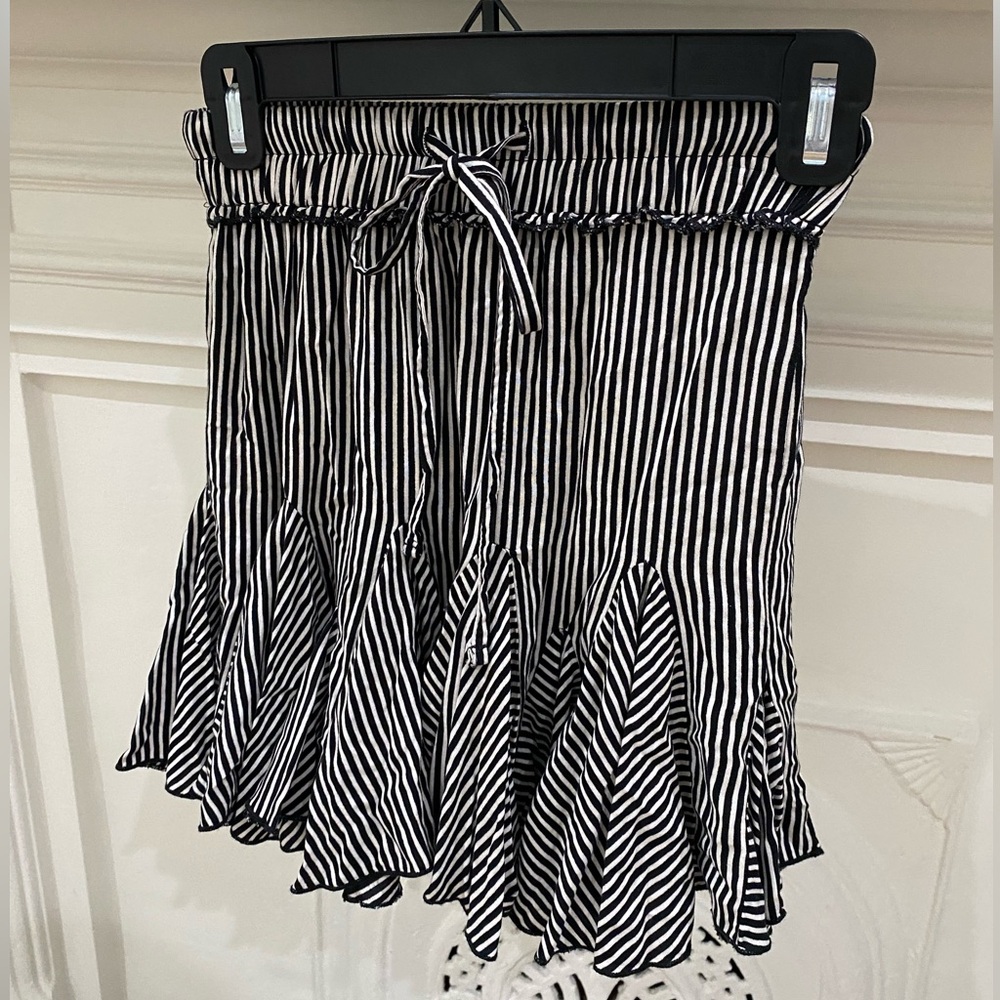 Selfie Leslie ruffle striped mini skirt